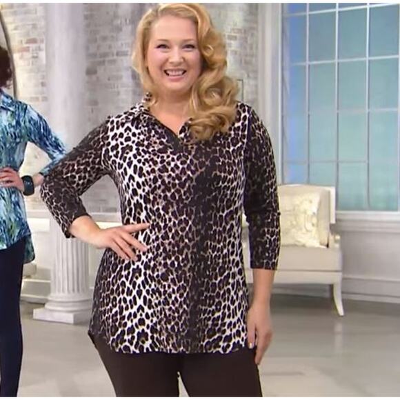 💜 3/$25 💜 Flattering Women with Control Medium Tall TUNIC TOP Leopard - Picture 3 of 11